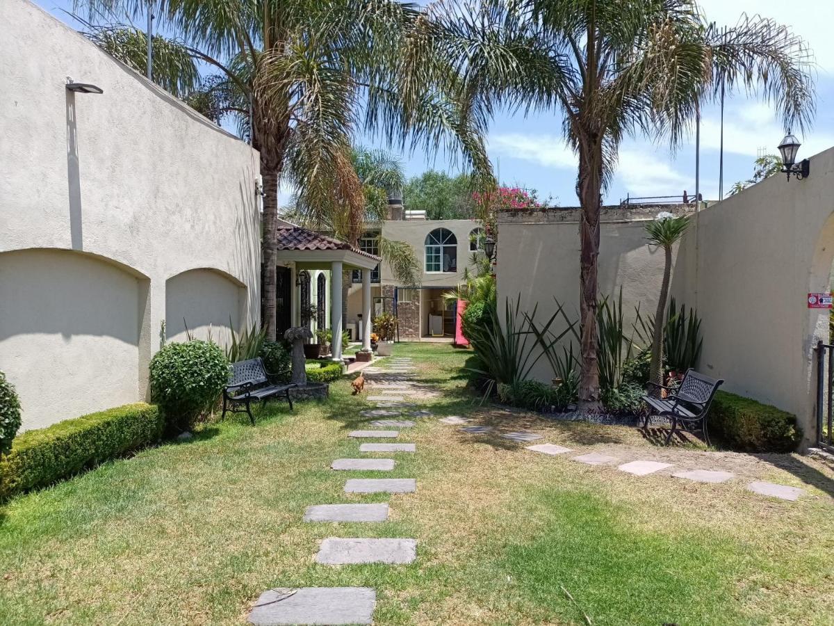 Estancia Santa Fe Celaya  Exterior photo